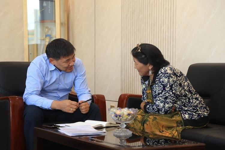 Иргэдээс гарсан 39 санал, хүсэлтийг үүрэг даалгавраар өгснөөс 25 нь 100 хувийн биелэлттэй байна