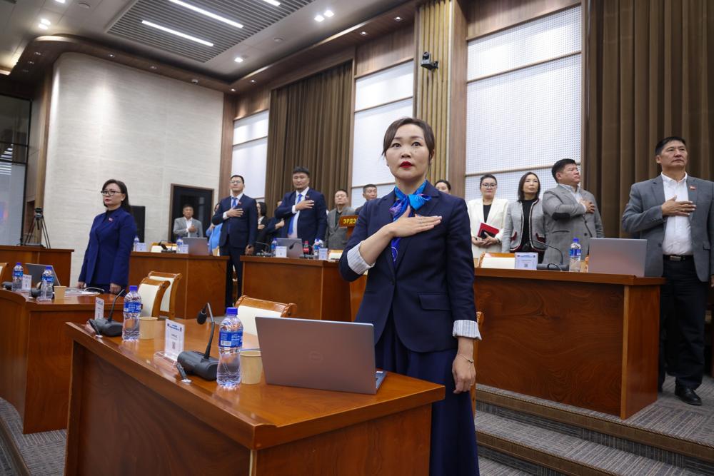 Орхон аймгийн ИТХ-ын ээлжит IV хуралдаан эхэллээ