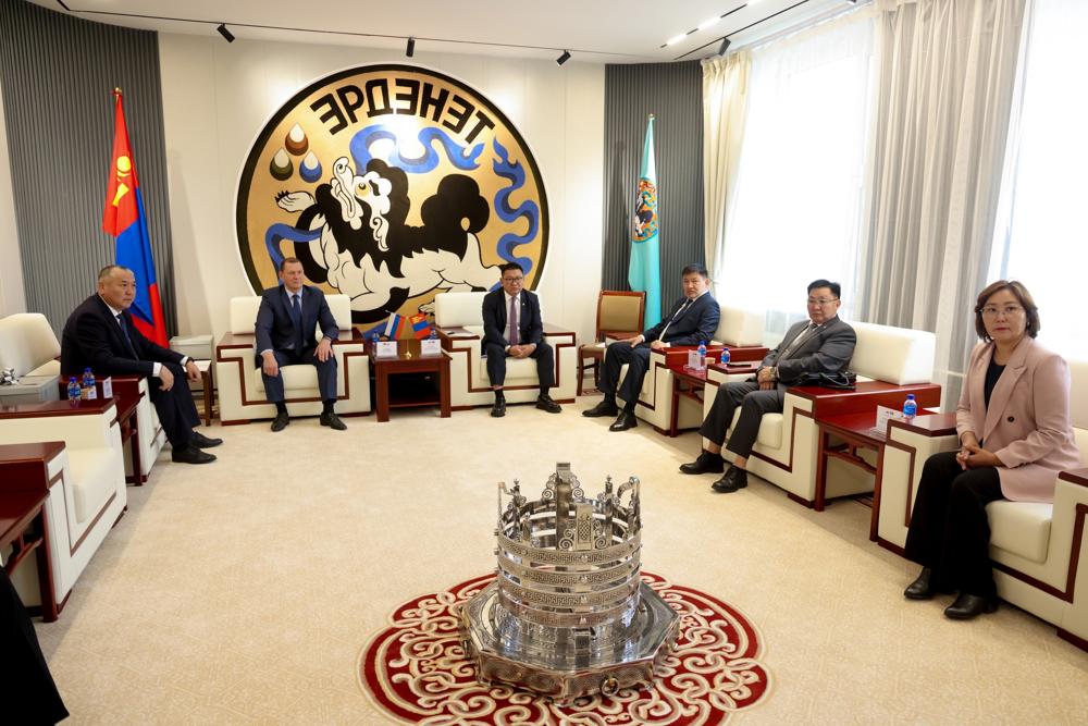 ОХУ-ын Улаан-Үд хотын төлөөлөгчид Орхон аймагт айлчилж байна