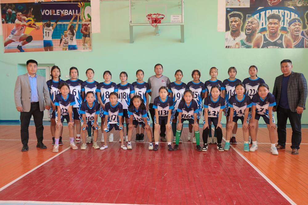 ЕБ-ын 17-р сургуулийн охидын хөл бөмбөгийн баг “Мөрөөдлийн гоол–2025” тэмцээнд оролцоно