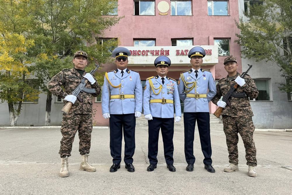 Аймгийн ИТХ-ын төлөөлөгчид цэргийн сургалтад хамрагдлаа