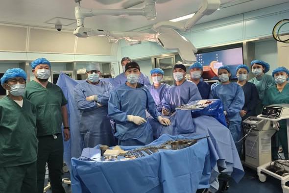 Хойд бүсийн хавдрын дэд төв анхны хавдар тайрах мэс заслыг амжилттай хийлээ